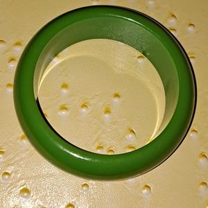 Vintage Bakelite Bangle